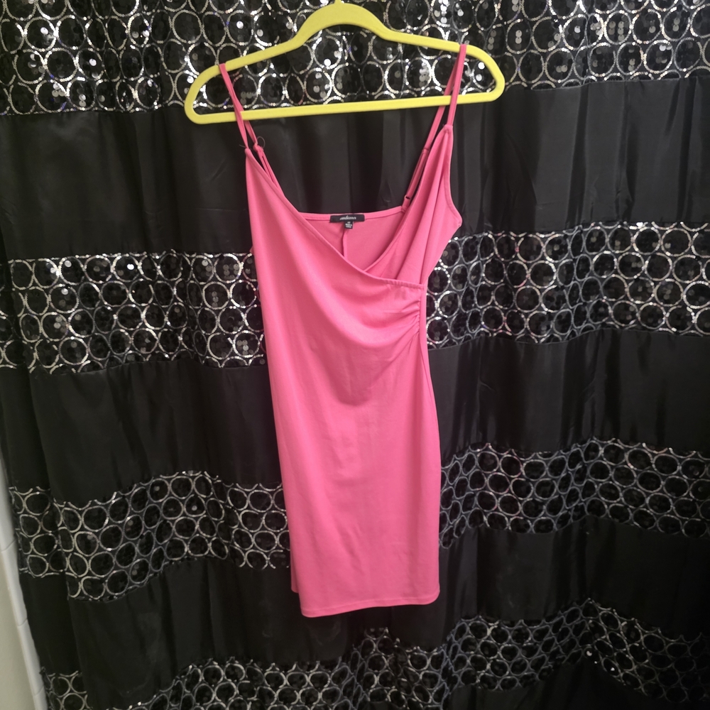 Lot Of 3 Dresses.